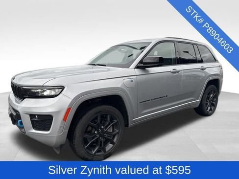 Used 2023 Jeep Grand Cherokee 30th Anniversary image 3