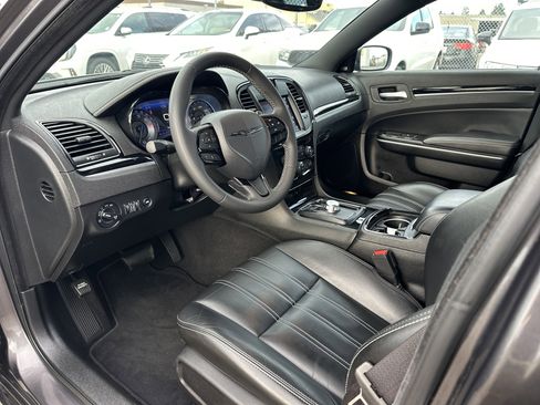 Used 2023 Chrysler 300 S image 8