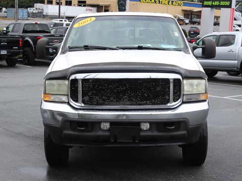 Used 2004 Ford F350 Lariat image 2