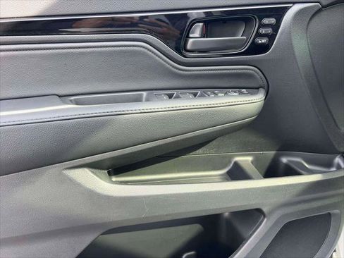 Used 2025 Honda Odyssey Touring image 13