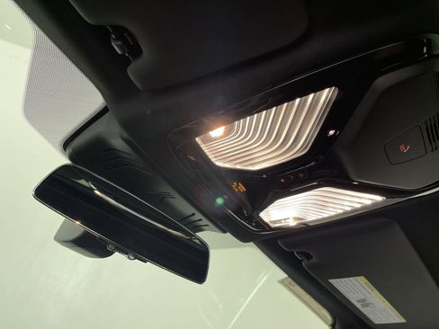 Used 2026 BMW 430i Coupe w/ M Sport Package image 16