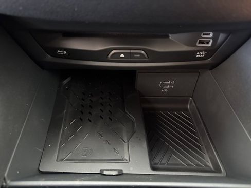 New 2026 Chrysler Pacifica Pinnacle image 24