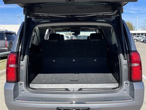 Used 2018 Chevrolet Suburban Premier image 32