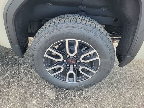 New 2026 GMC Sierra 1500 AT4 w/ AT4 Premium Package image 8