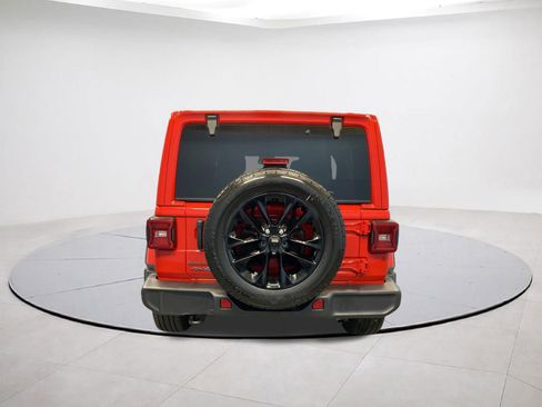 Certified 2025 Jeep Wrangler Sahara image 5