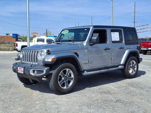 Used 2020 Jeep Wrangler Unlimited Sahara AWD/4WD image 14