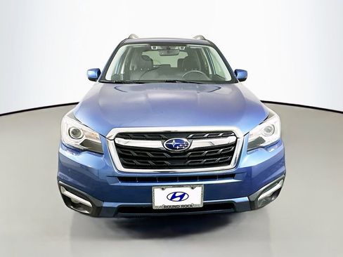 Used 2018 Subaru Forester 2.5i Touring image 2