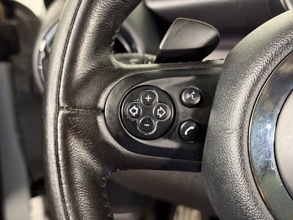 Used 2011 MINI Cooper S FWD image 19