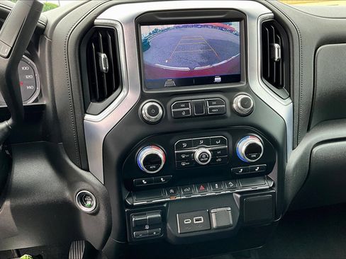 Used 2020 GMC Sierra 1500 Elevation w/ Elevation Value Package AWD/4WD image 17