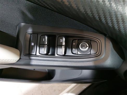 Certified 2025 Subaru Ascent Premium w/ Premium Package image 28