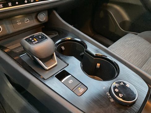 Used 2021 Nissan Rogue SV image 23