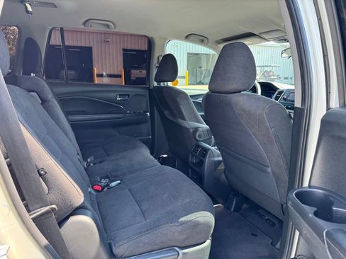 Used 2019 Honda Pilot LX image 14