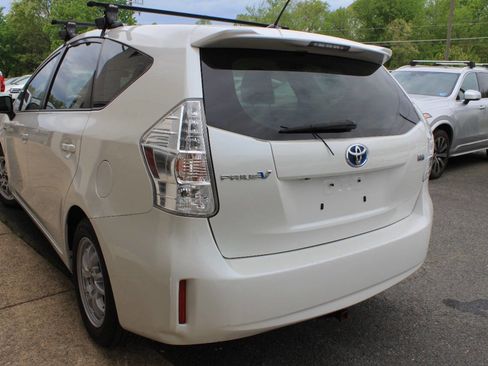 Used 2013 Toyota Prius V Two FWD image 7
