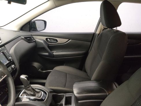 Used 2021 Nissan Rogue Sport S image 17