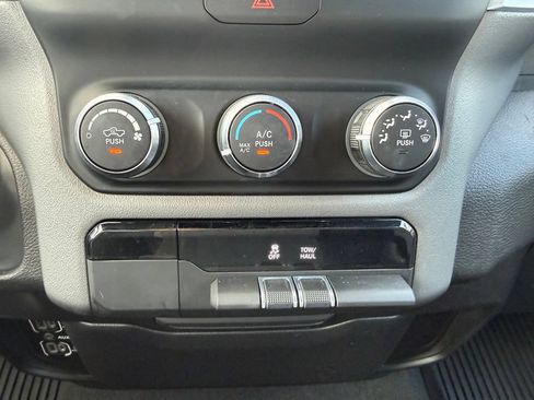 Used 2022 RAM 1500 Big Horn AWD/4WD image 27