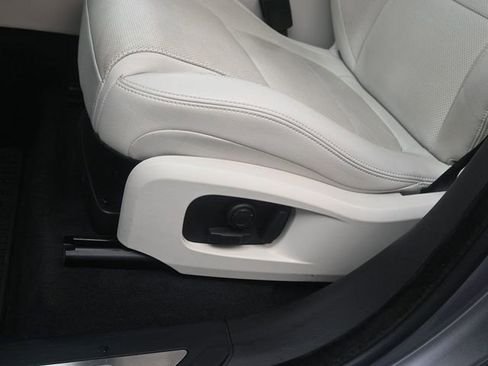 Used 2023 Jaguar F-PACE S image 17