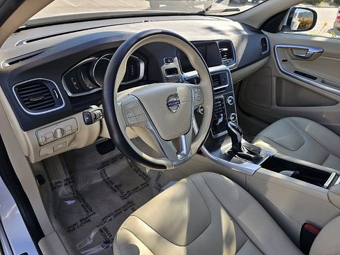 Used 2015 Volvo V60 T5 Premier w/ Protection Package image 13
