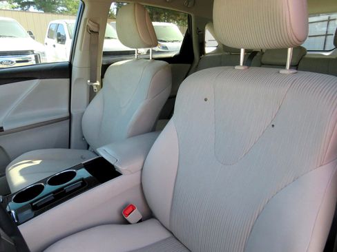 Used 2013 Toyota Venza LE image 15