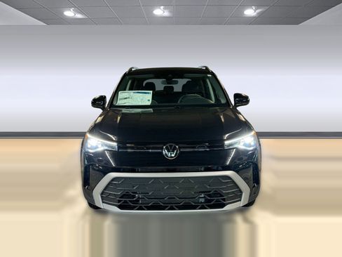 New 2026 Volkswagen Taos SE FWD image 5