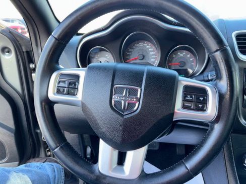 Used 2012 Dodge Avenger SXT image 12