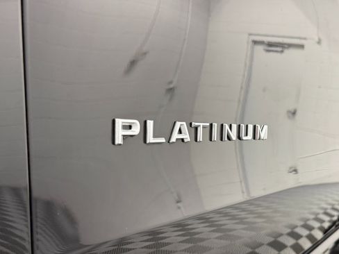 Used 2025 Ford Expedition Max Platinum image 9