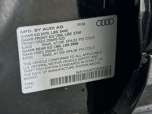 Used 2025 Audi Q5 2.0T Premium image 12