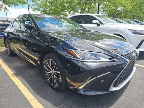 Used 2023 Lexus ES 350 w/ Premium Package FWD image 2