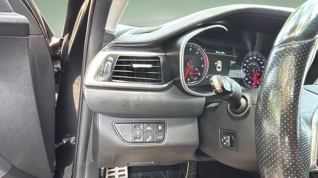 Used 2021 Genesis G70 3.3T RWD image 22