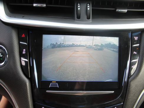 Used 2019 Cadillac XTS Luxury FWD image 16