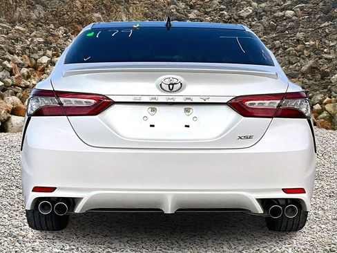 Used 2019 Toyota Camry XSE image 4