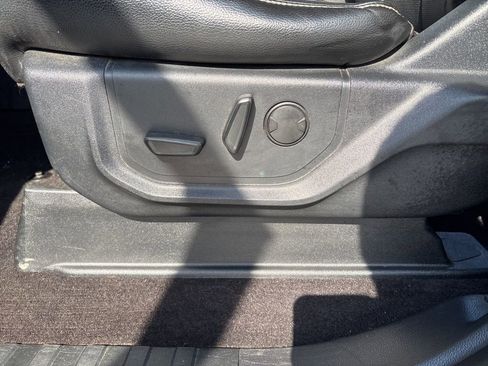 Used 2019 Ford F150 Lariat AWD/4WD image 19