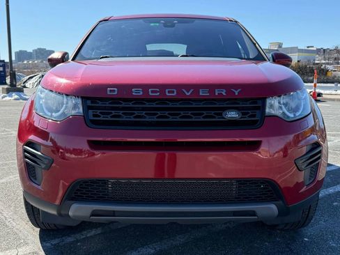 Used 2017 Land Rover Discovery Sport SE image 2