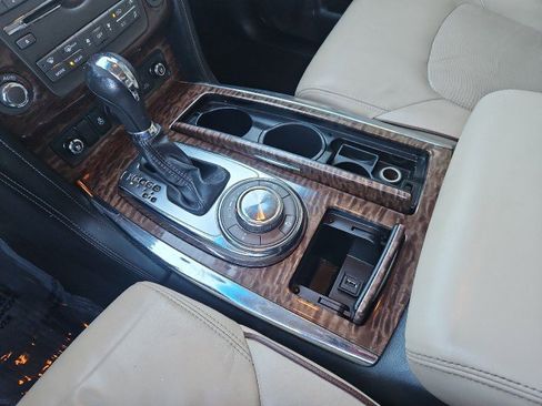 Used 2017 Nissan Armada Platinum image 18