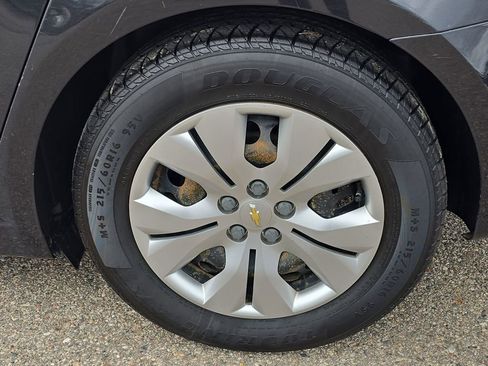 Used 2015 Chevrolet Cruze LT image 36