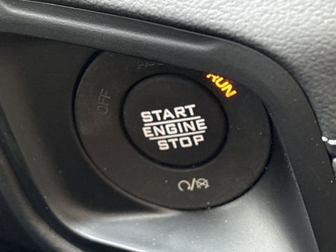 Certified 2024 Jeep Gladiator Mojave w/ Technology Group image 33