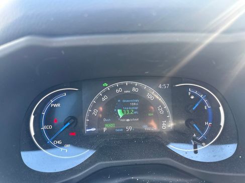 Used 2022 Toyota RAV4 Limited AWD/4WD image 10