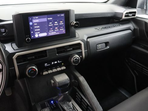 Used 2024 Toyota Tacoma SR RWD image 15