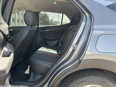 Used 2021 Buick Encore GX Preferred w/ Cold Weather Comfort Package FWD image 9