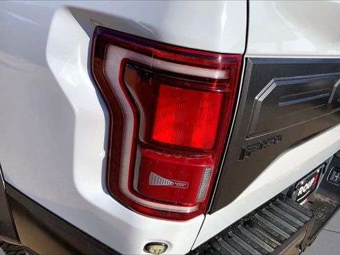Used 2017 Ford F150 Raptor w/ Equipment Group 802A Luxury AWD/4WD image 28