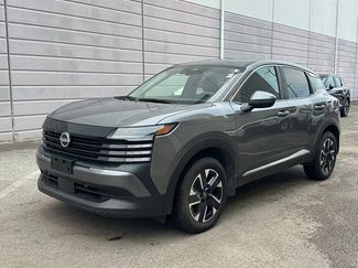 Used 2025 Nissan Kicks SV video 1