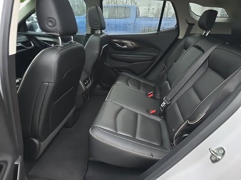 Used 2018 GMC Terrain Denali w/ Advanced Safety Package image 30