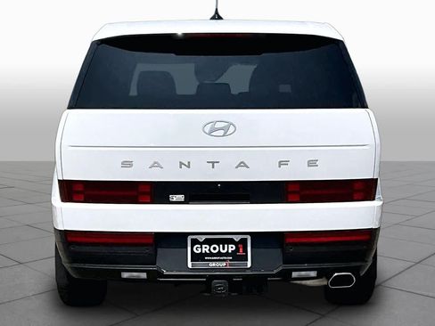 Used 2025 Hyundai Santa Fe SE FWD image 5