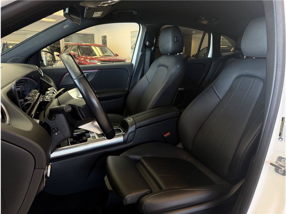 Used 2025 Mercedes-Benz GLA 250 4MATIC image 21