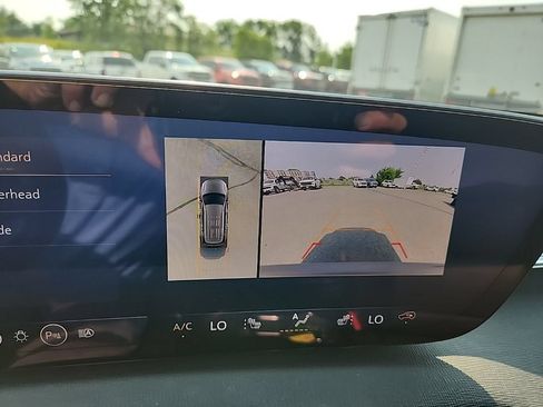 Certified 2025 Buick Enclave Sport Touring w/ Power Package AWD/4WD image 23