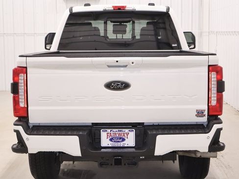 New 2026 Ford F250 Lariat w/ Black Appearance Package image 8