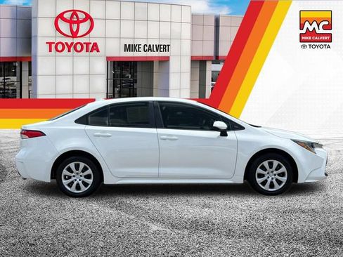 Used 2024 Toyota Corolla LE FWD image 6