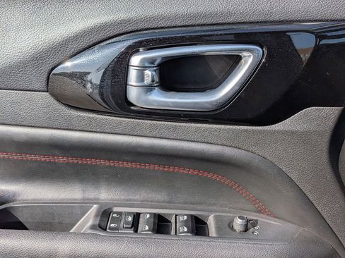 Used 2024 Jeep Compass Trailhawk image 27