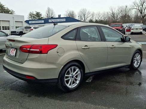 Used 2016 Ford Focus SE image 6