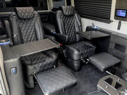 Used 2025 Mercedes-Benz Sprinter 3500 image 35