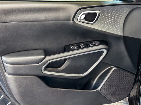 Used 2020 Kia Soul X-Line FWD image 24